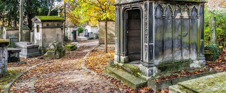 Семейные склепы и мемориальные комплексы